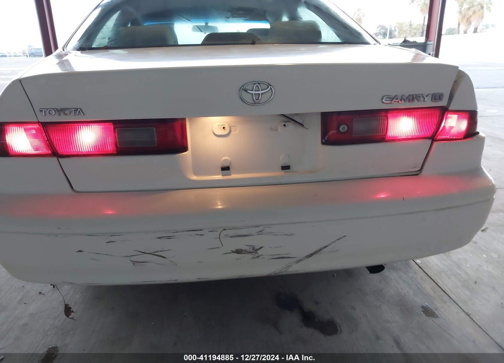 1997 TOYOTA CAMRY LE VIN: JT2BG22K8V0087192