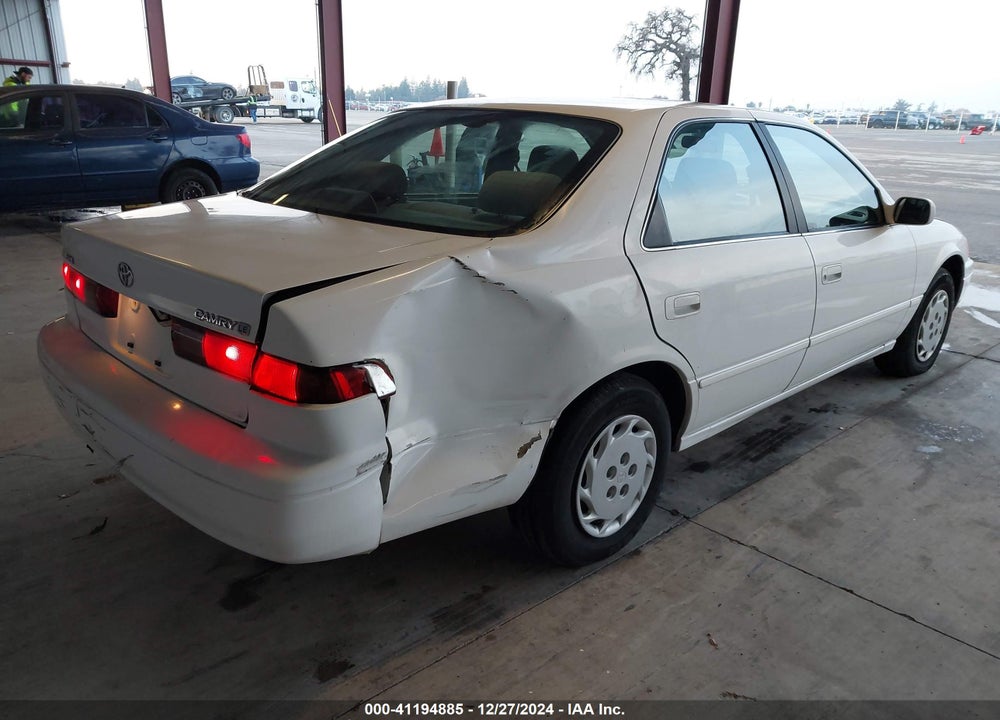 1997 TOYOTA CAMRY LE VIN: JT2BG22K8V0087192