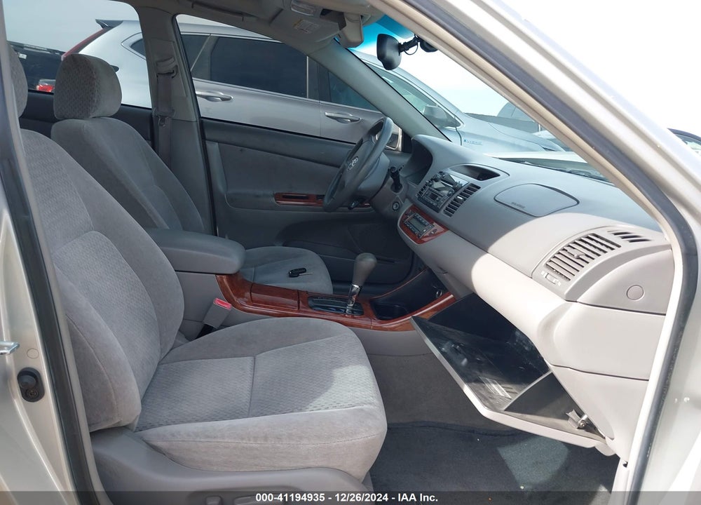 2002 TOYOTA CAMRY XLE V6 VIN: 4T1BF32K82U033696