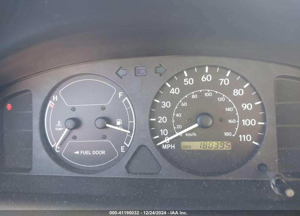 1999 TOYOTA COROLLA VIN: 2T1BR12E2XC209561