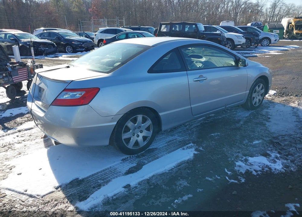 2008 HONDA CIVIC VIN: 2HGFG12608H563572