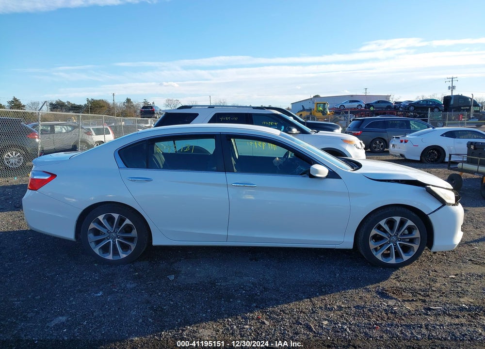 2013 HONDA ACCORD VIN: 1HGCR2F5XDA107947