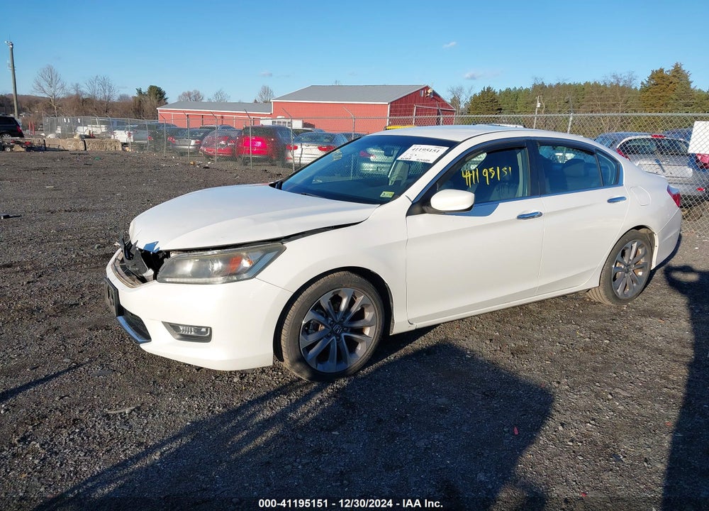 2013 HONDA ACCORD VIN: 1HGCR2F5XDA107947