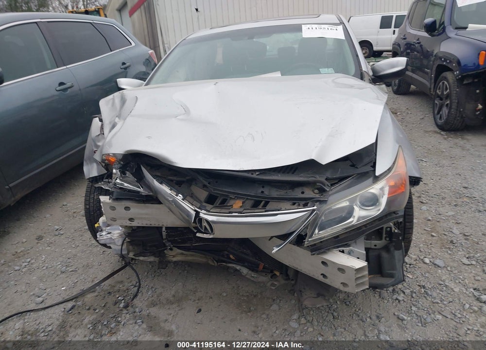 2013 ACURA ILX VIN: 19VDE1F71DE010572