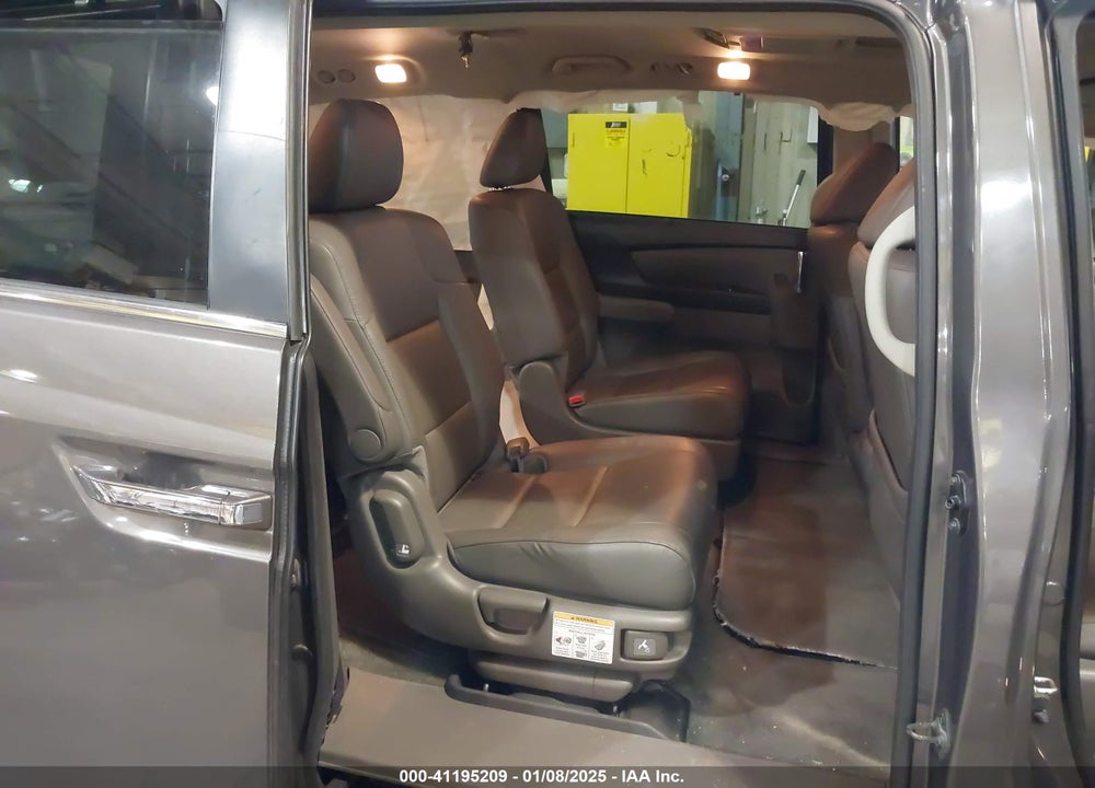 2015 HONDA ODYSSEY EX-L VIN: 5FNRL5H64FB002039