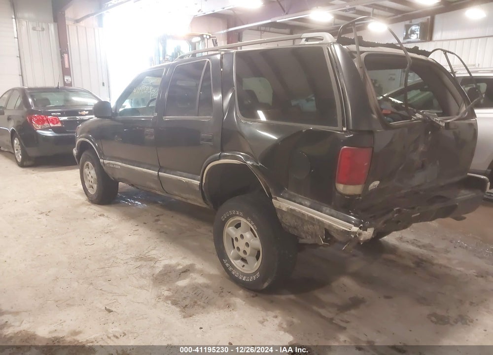 1997 CHEVROLET BLAZER LS VIN: 1GNDT13W7V2175878