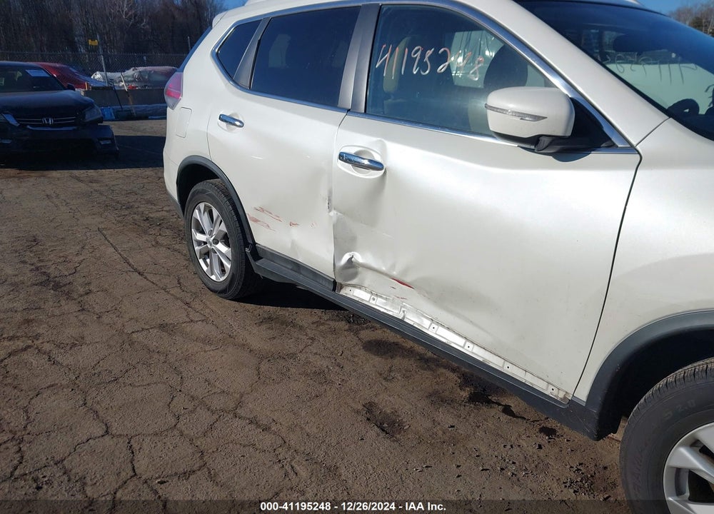 2015 NISSAN ROGUE SV VIN: 5N1AT2MV0FC783935