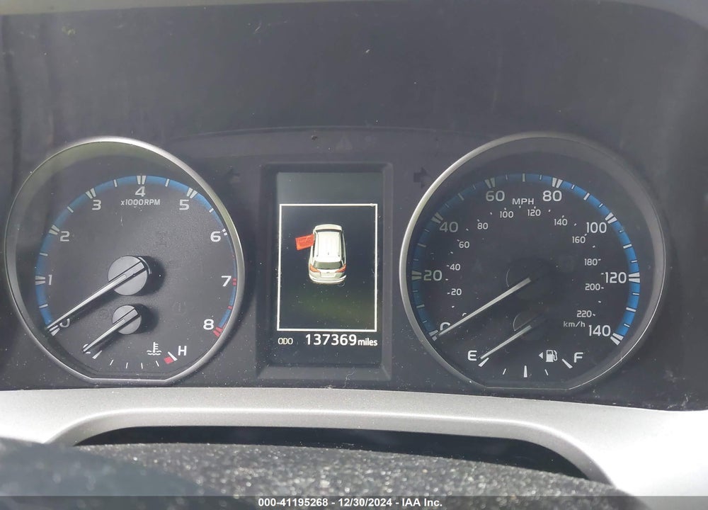 2018 TOYOTA RAV4 ADVENTURE/XLE VIN: 2T3RFREV7JW817767