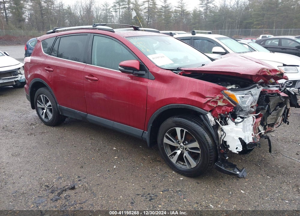 2018 TOYOTA RAV4 ADVENTURE/XLE VIN: 2T3RFREV7JW817767
