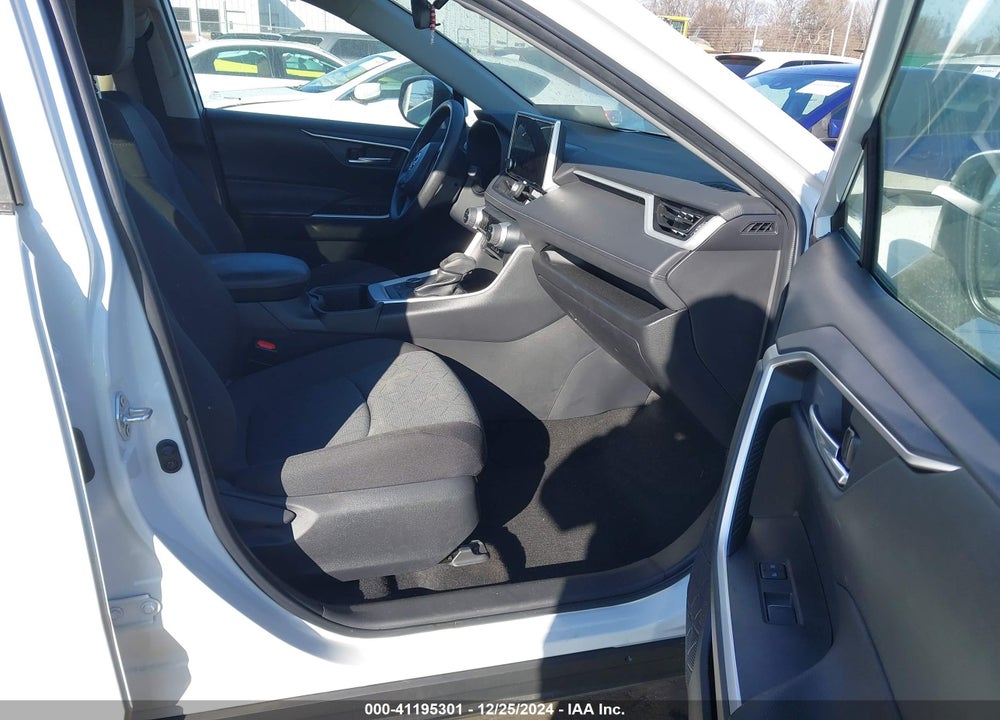 2023 TOYOTA RAV4 HYBRID XLE VIN: 4T3RWRFV7PU092663