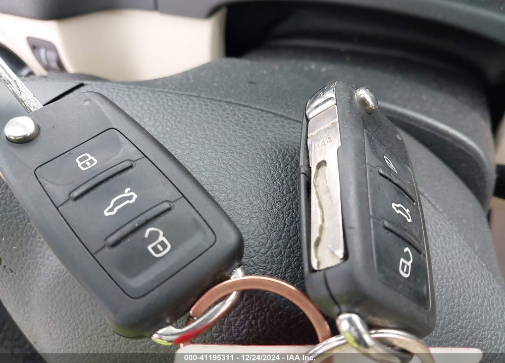 2013 VOLKSWAGEN TIGUAN SE VIN: WVGBV3AX7DW062324