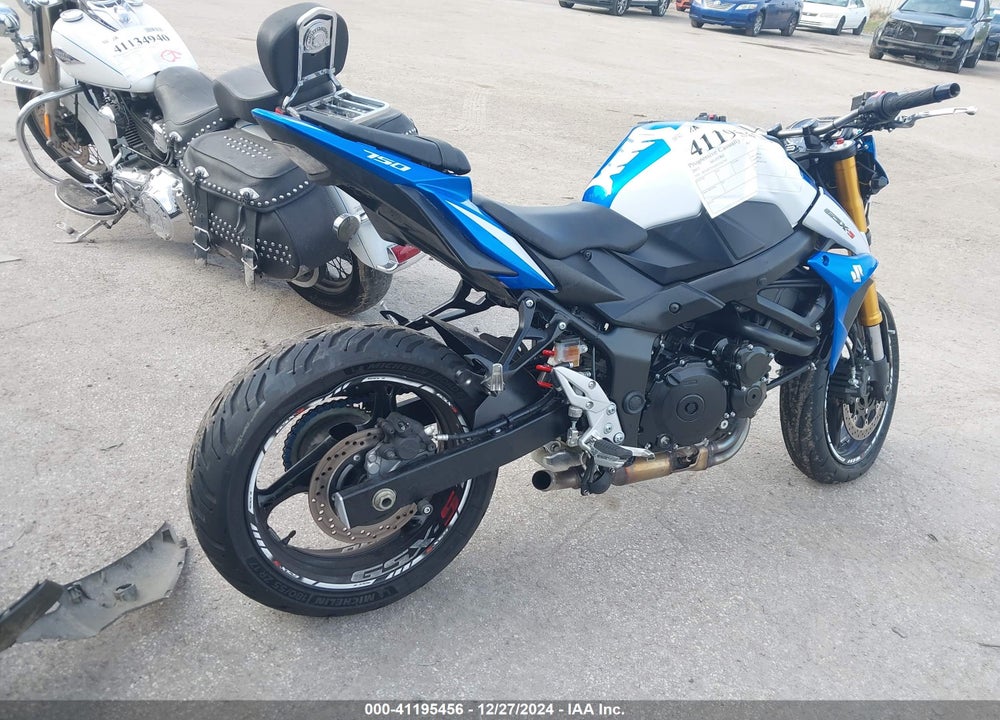 2015 SUZUKI GSX-S750 VIN: JS1GR7NA2F2102745
