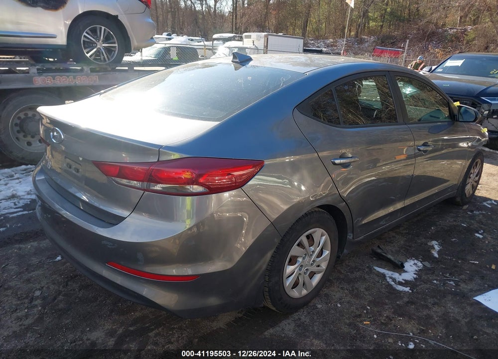 2018 HYUNDAI ELANTRA VIN: 5NPD74LF8JH381394