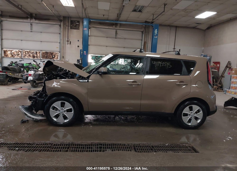 2015 KIA SOUL VIN: KNDJN2A26F7215724