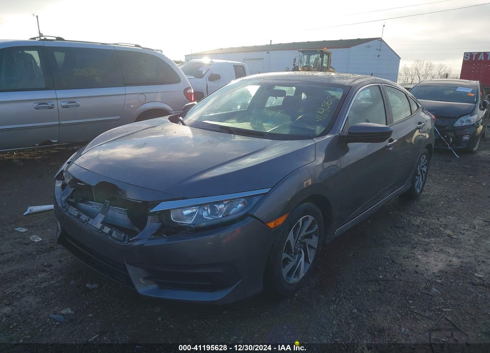 2018 HONDA CIVIC VIN: 19XFC2F73JE015442