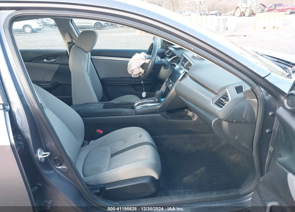 2018 HONDA CIVIC VIN: 19XFC2F73JE015442