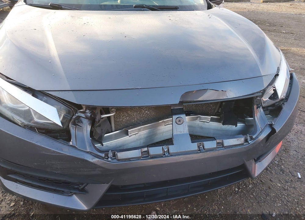 2018 HONDA CIVIC VIN: 19XFC2F73JE015442