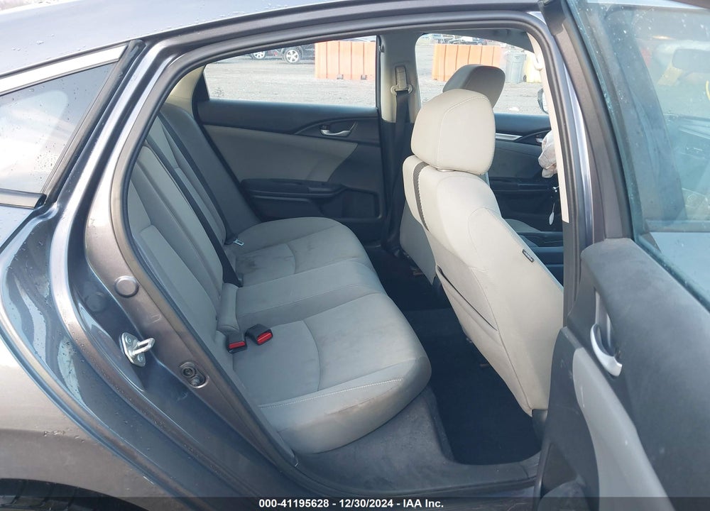 2018 HONDA CIVIC VIN: 19XFC2F73JE015442