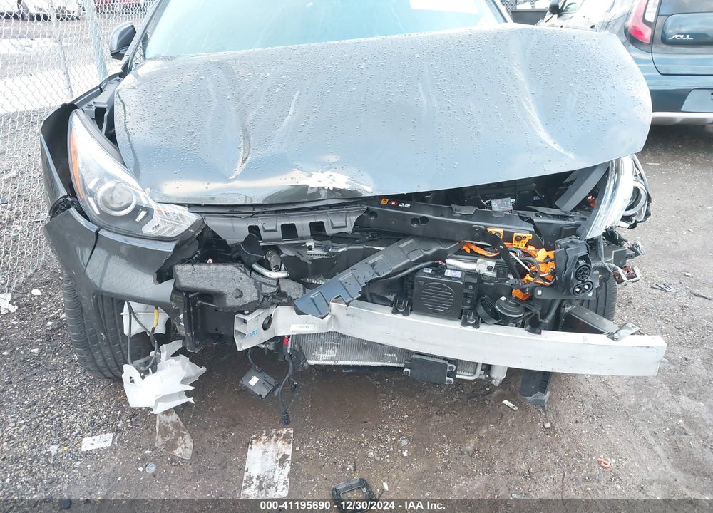 2022 KIA NIRO EV EX VIN: KNDCC3LGXN5140758