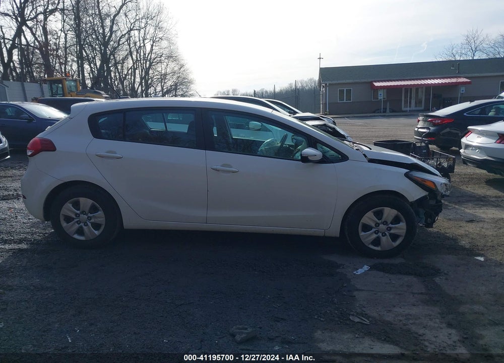 2017 KIA FORTE LX VIN: KNAFK5A82H5703200