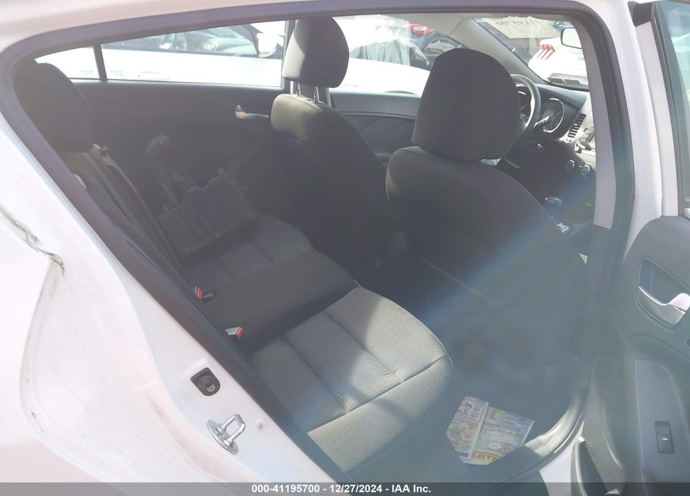 2017 KIA FORTE LX VIN: KNAFK5A82H5703200