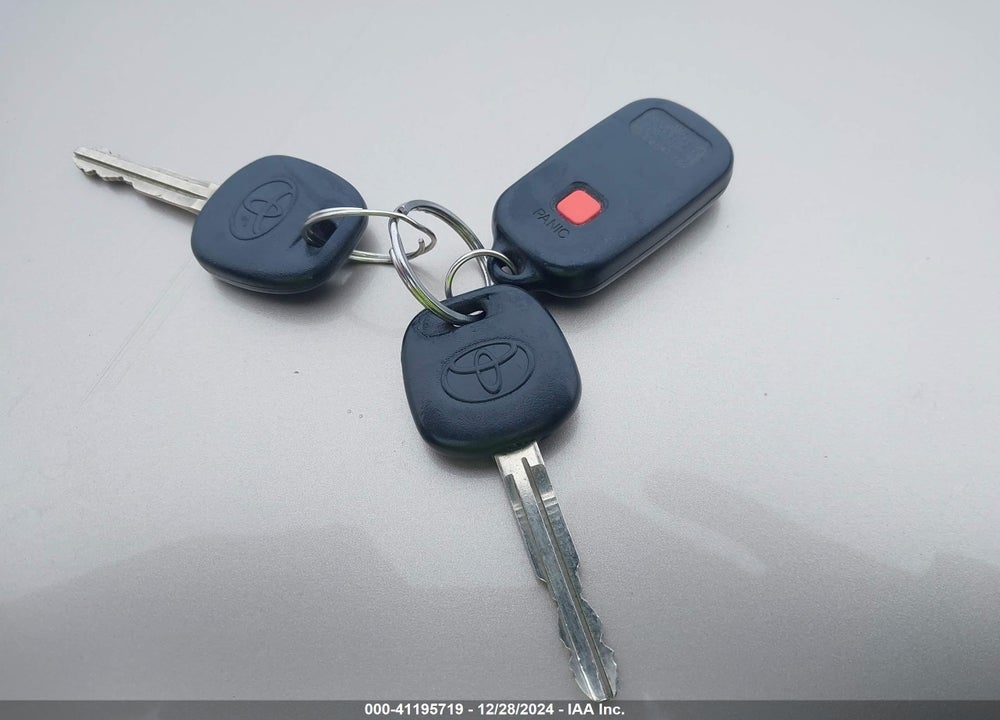 2007 TOYOTA COROLLA LE VIN: 1NXBR30E77Z790892