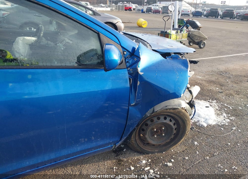 2010 TOYOTA YARIS VIN: JTDBT4K39A1377873