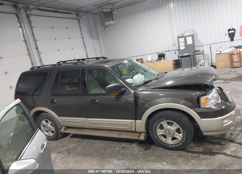 2005 FORD EXPEDITION VIN: 1FMFU18575LA91113
