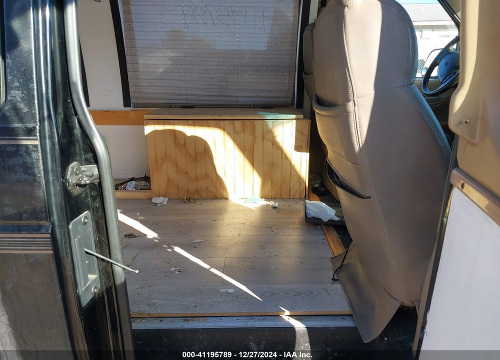 2001 FORD E-250 RECREATIONAL VIN: 1FDPE24L31HA24341