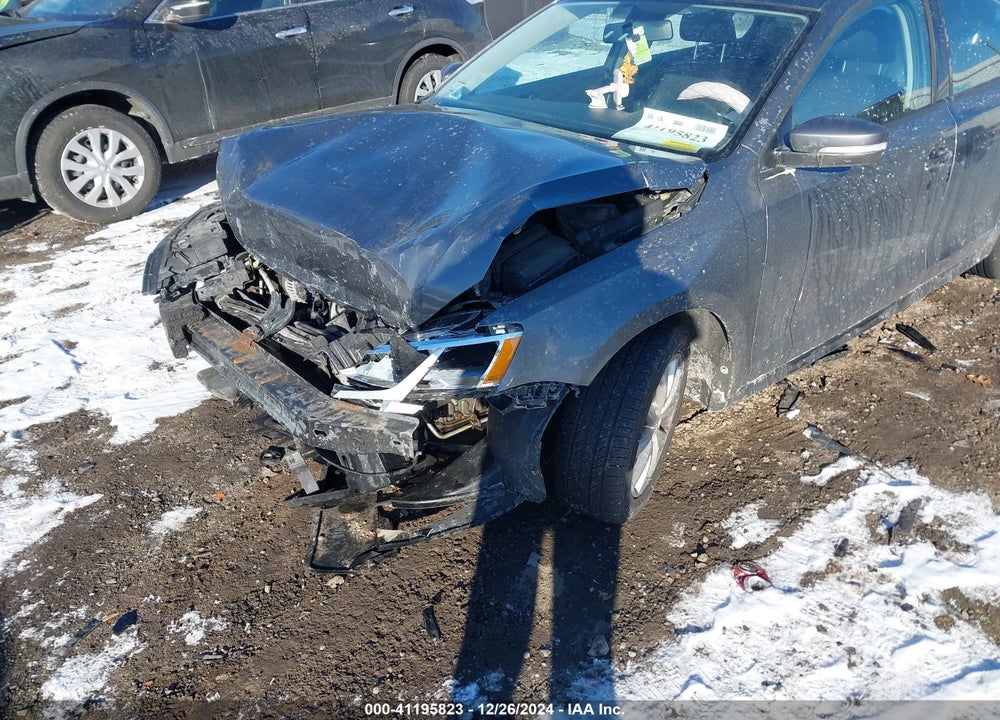 2011 VOLKSWAGEN JETTA 2.5L SE VIN: 3VWDZ7AJ1BM039653