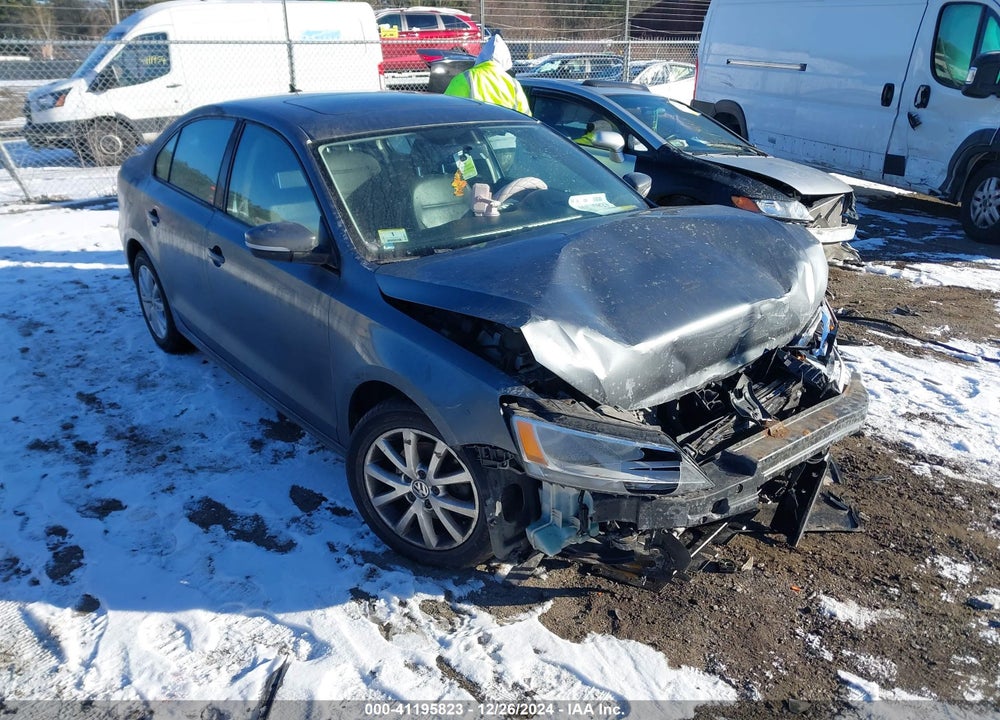 2011 VOLKSWAGEN JETTA 2.5L SE VIN: 3VWDZ7AJ1BM039653