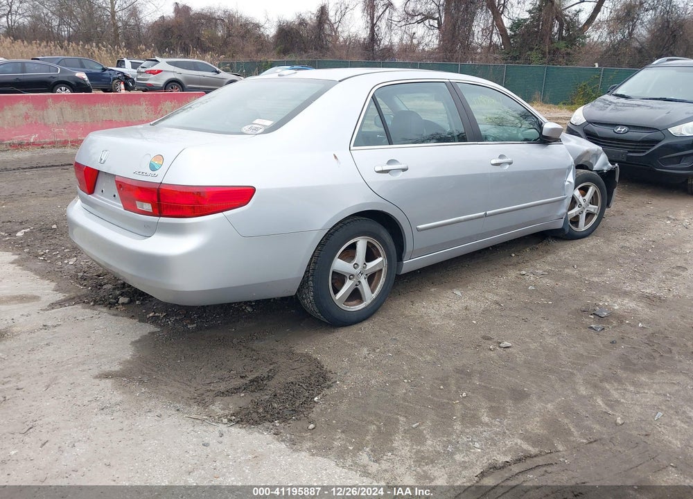 2005 HONDA ACCORD 2.4 EX VIN: 1HGCM56895A165253