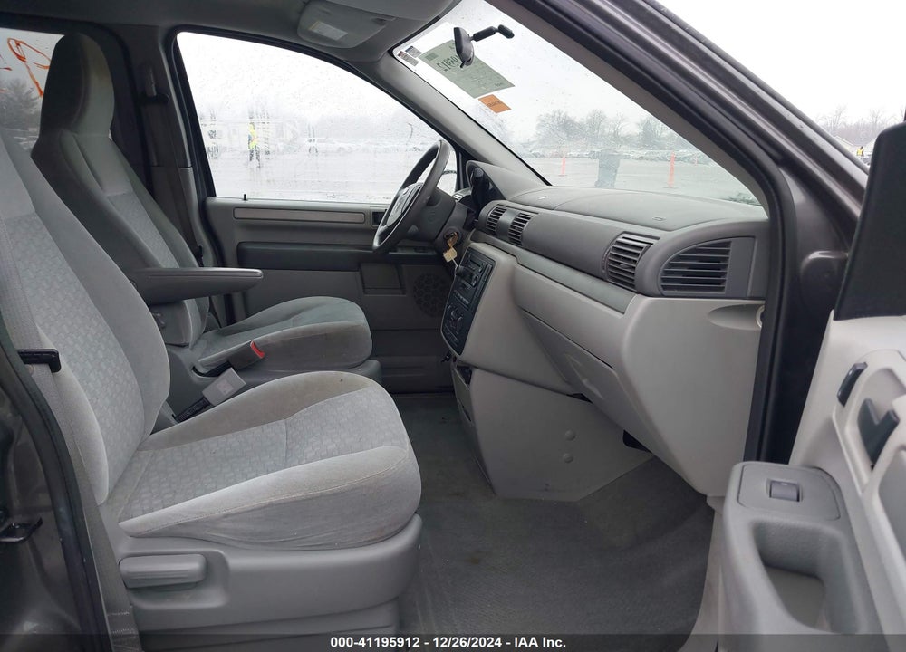 2006 FORD FREESTAR SE VIN: 2FMZA51636BA55260