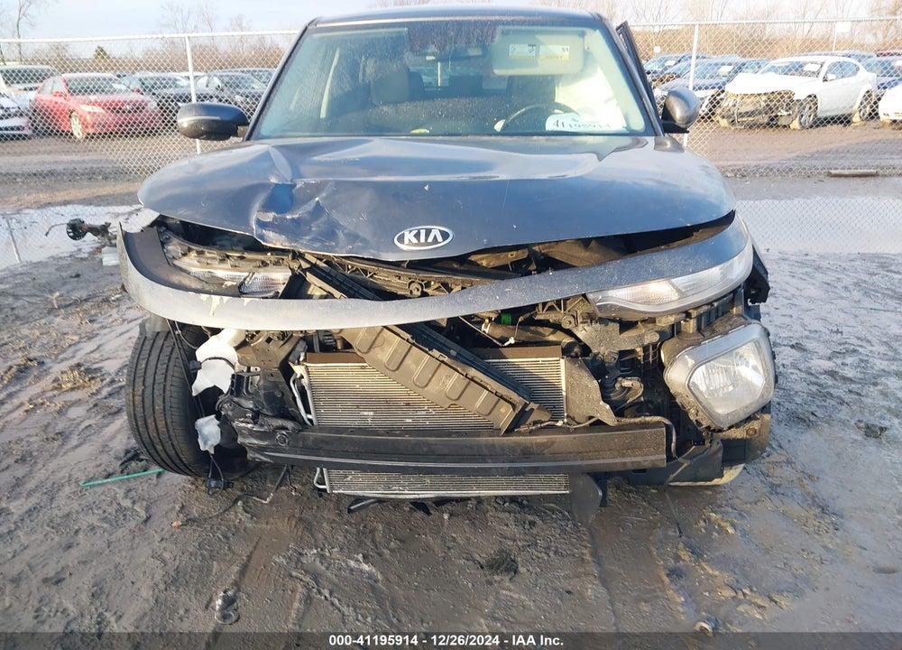 2020 KIA SOUL VIN: KNDJ63AU0L7089571