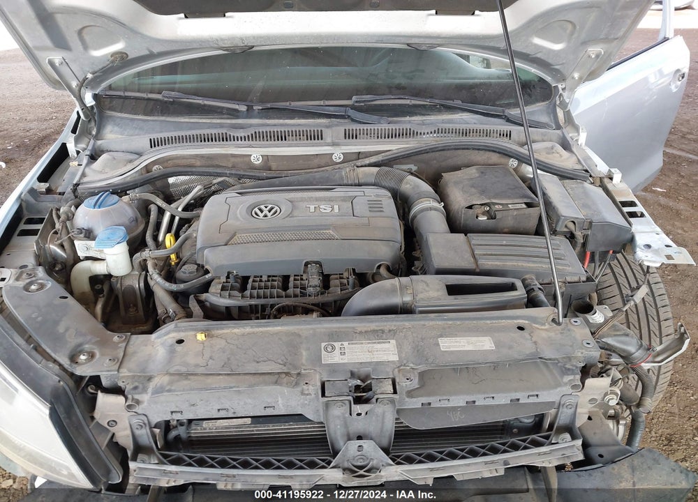 2014 VOLKSWAGEN JETTA 1.8T SE VIN: 3VWD17AJ1EM241842
