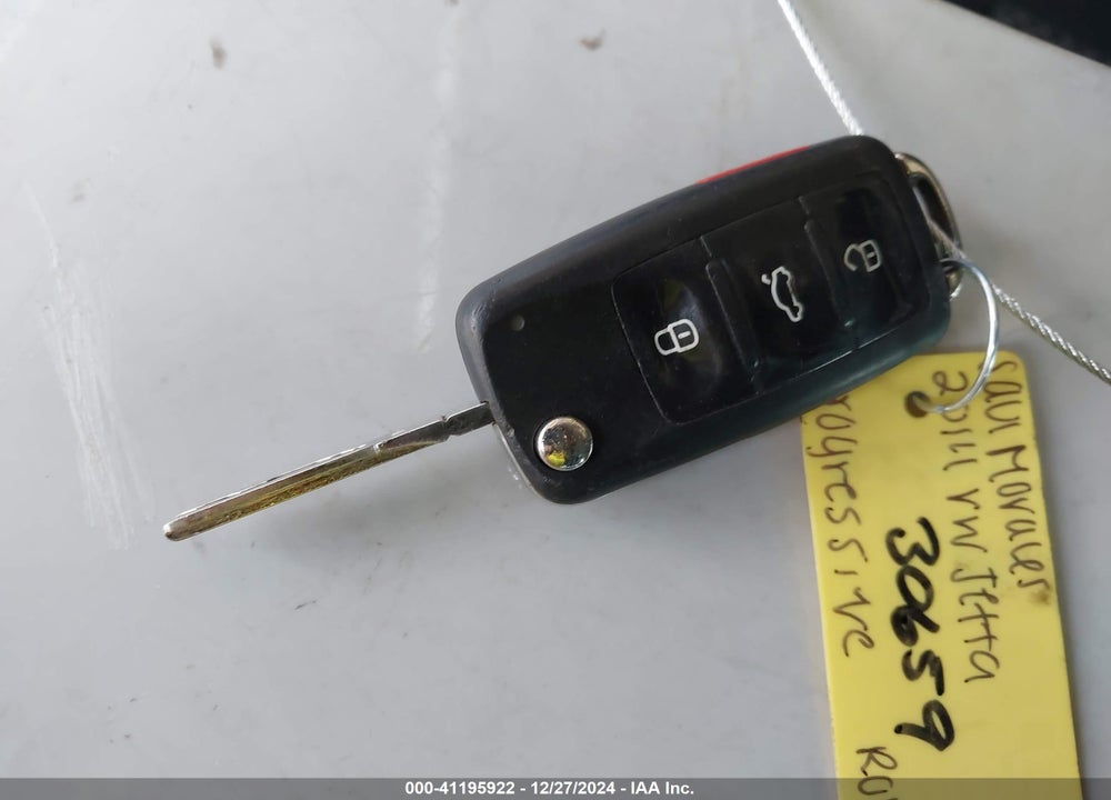 2014 VOLKSWAGEN JETTA 1.8T SE VIN: 3VWD17AJ1EM241842