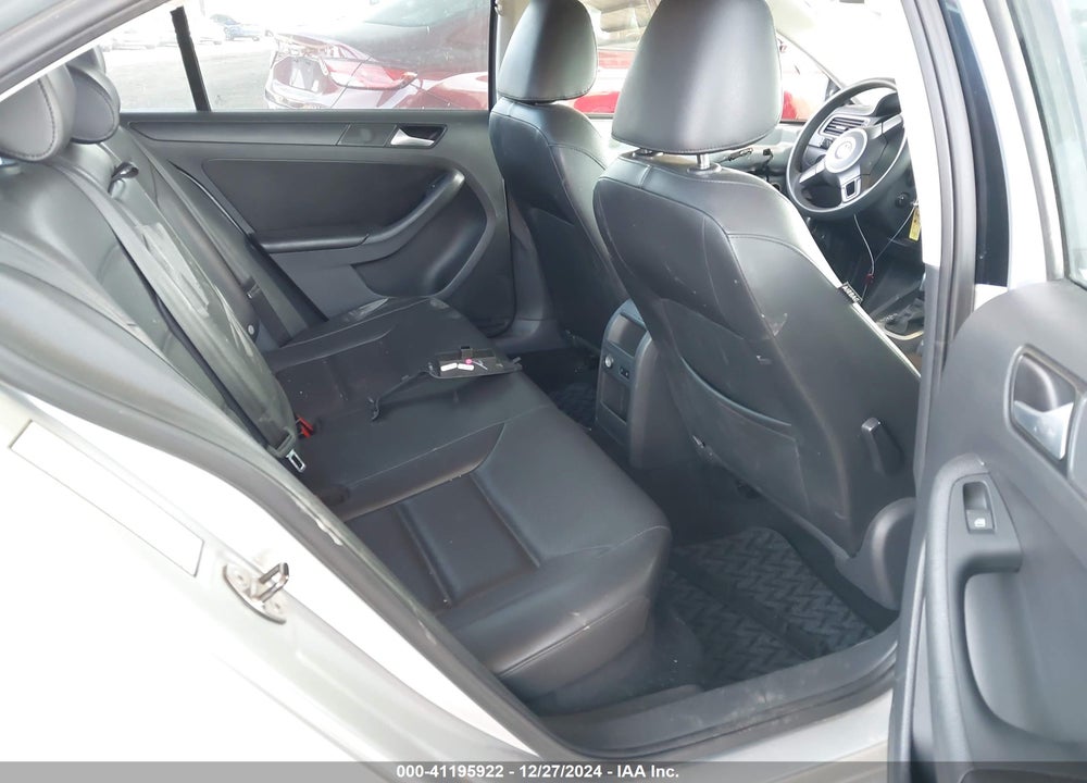 2014 VOLKSWAGEN JETTA 1.8T SE VIN: 3VWD17AJ1EM241842