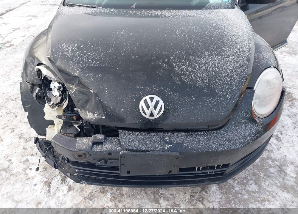 2012 VOLKSWAGEN BEETLE VIN: 3VWJP7AT8CM619137