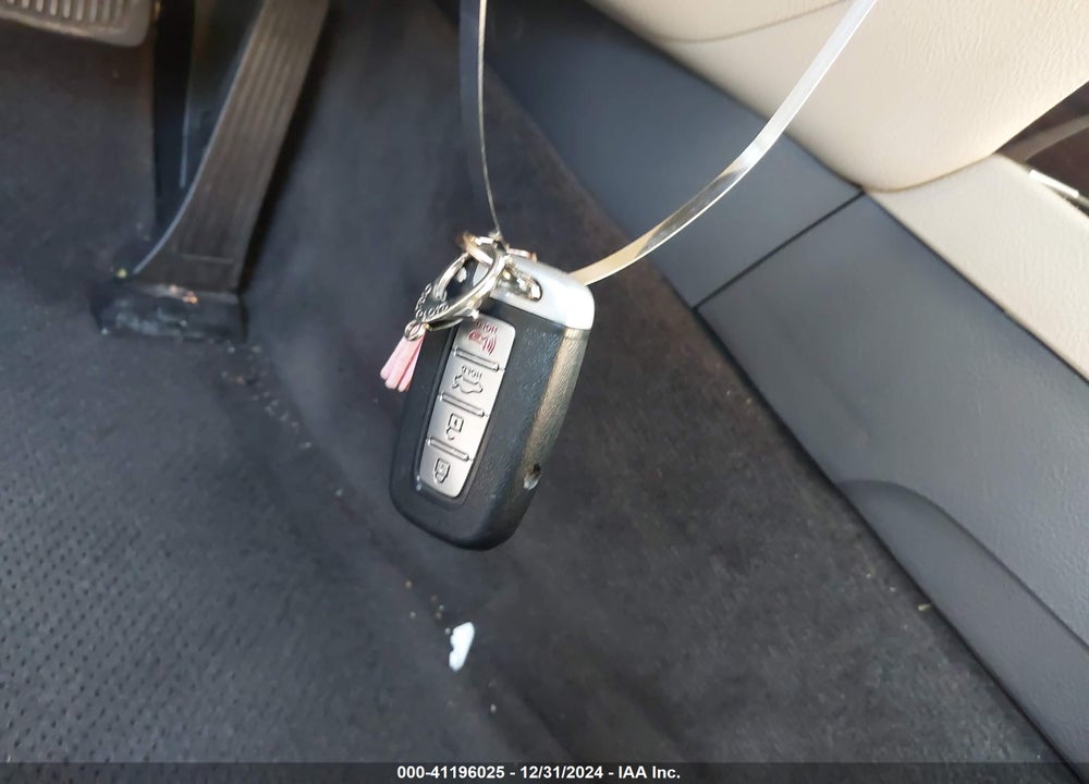 2010 HYUNDAI GENESIS VIN: KMHGC4DE3AU097154