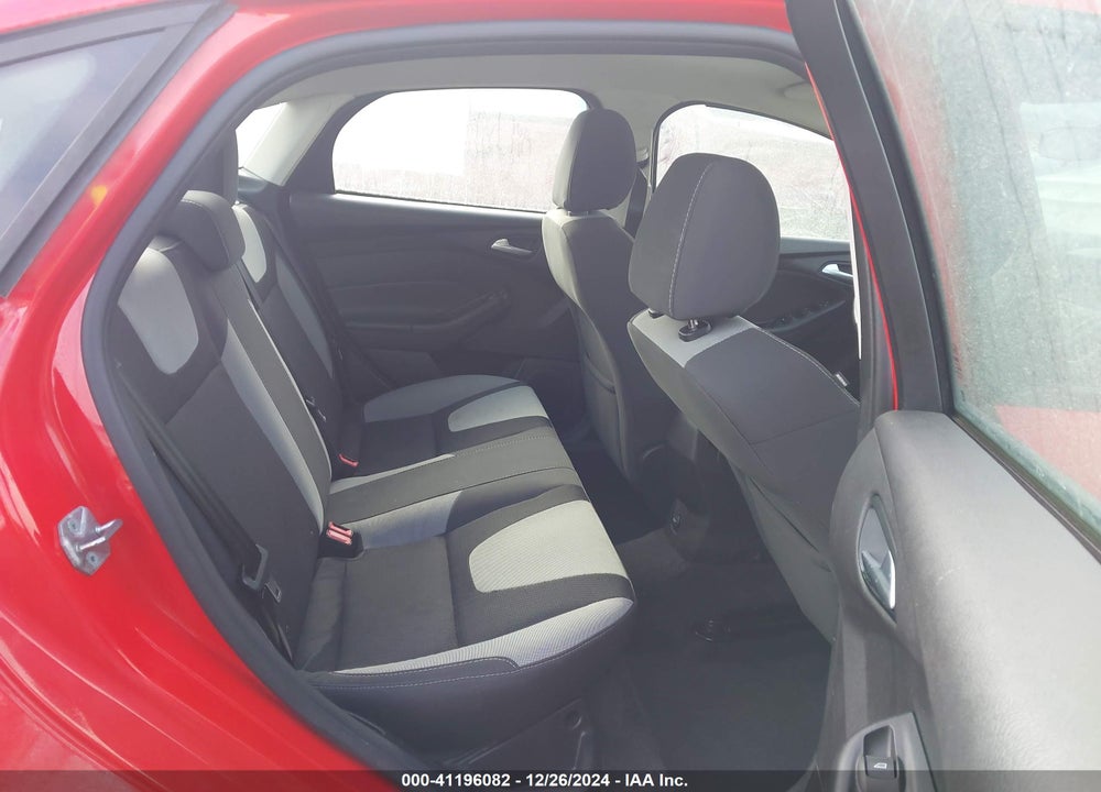 2014 FORD FOCUS SE VIN: 1FADP3F26EL268117