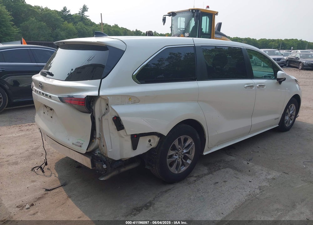 2021 TOYOTA SIENNA XLE VIN: 5TDYSKFC5MS007183