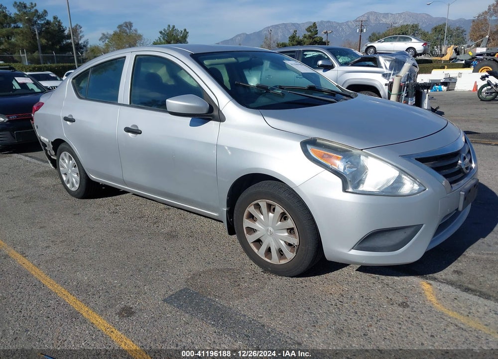 2016 NISSAN VERSA 1.6 S+ VIN: 3N1CN7AP7GL876177