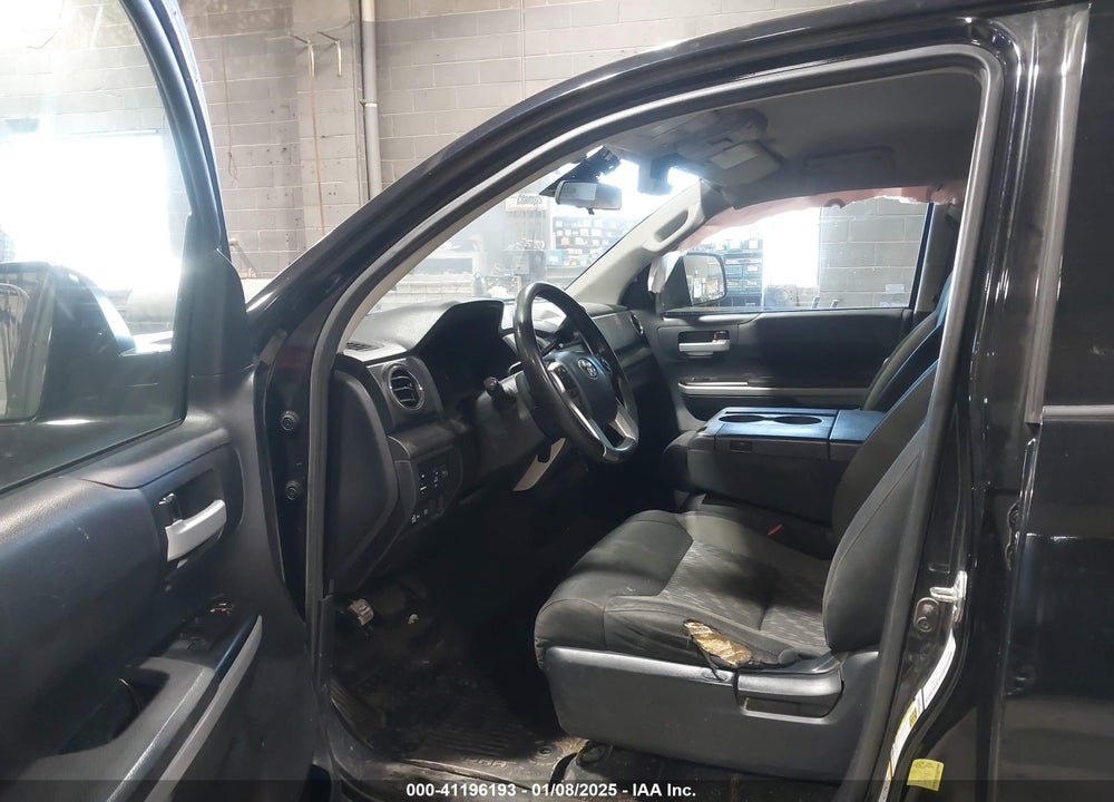 2018 TOYOTA TUNDRA VIN: 5TFUY5F11JX682502