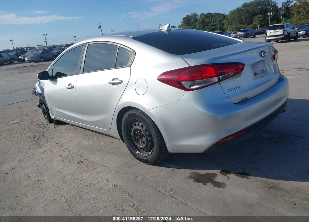 2018 KIA FORTE LX VIN: 3KPFL4A73JE197694