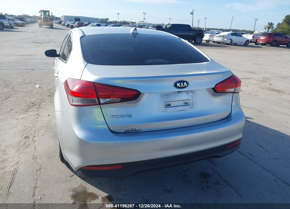 2018 KIA FORTE LX VIN: 3KPFL4A73JE197694
