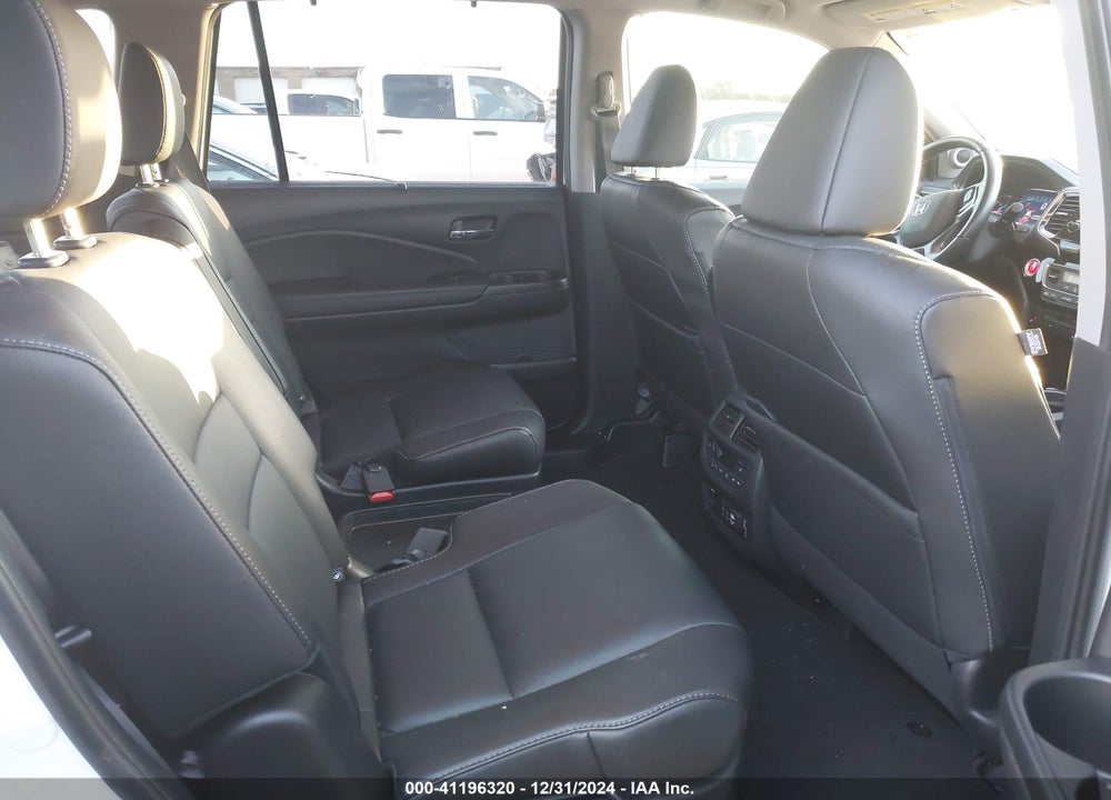 2021 HONDA PILOT 2WD TOURING 7 PASSENGER VIN: 5FNYF5H65MB025717