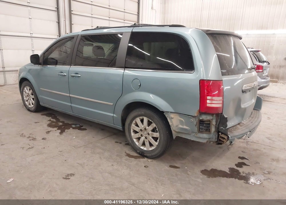 2010 CHRYSLER TOWN & COUNTRY VIN: 2A4RR5D19AR241263