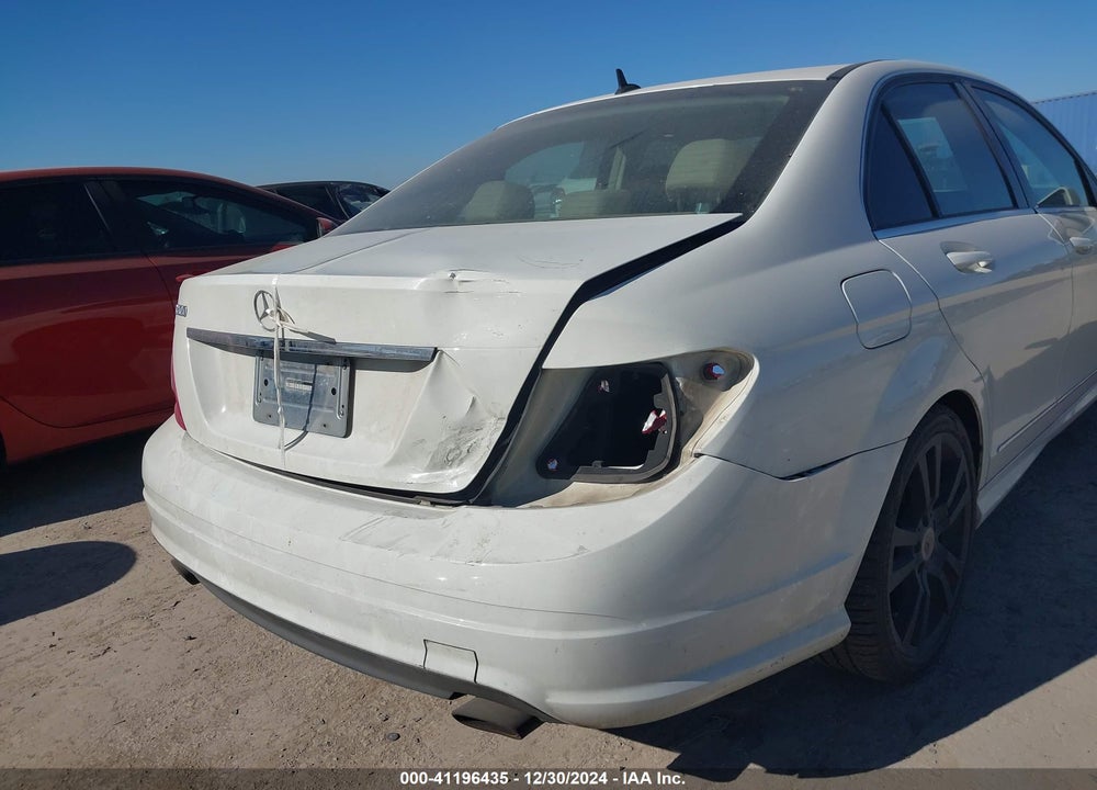 2011 MERCEDES-BENZ C 300 VIN: WDDGF5EB3BF646417