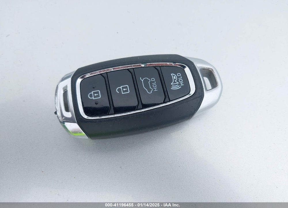 2020 HYUNDAI SANTA FE SEL VIN: 5NMS33AD8LH174454