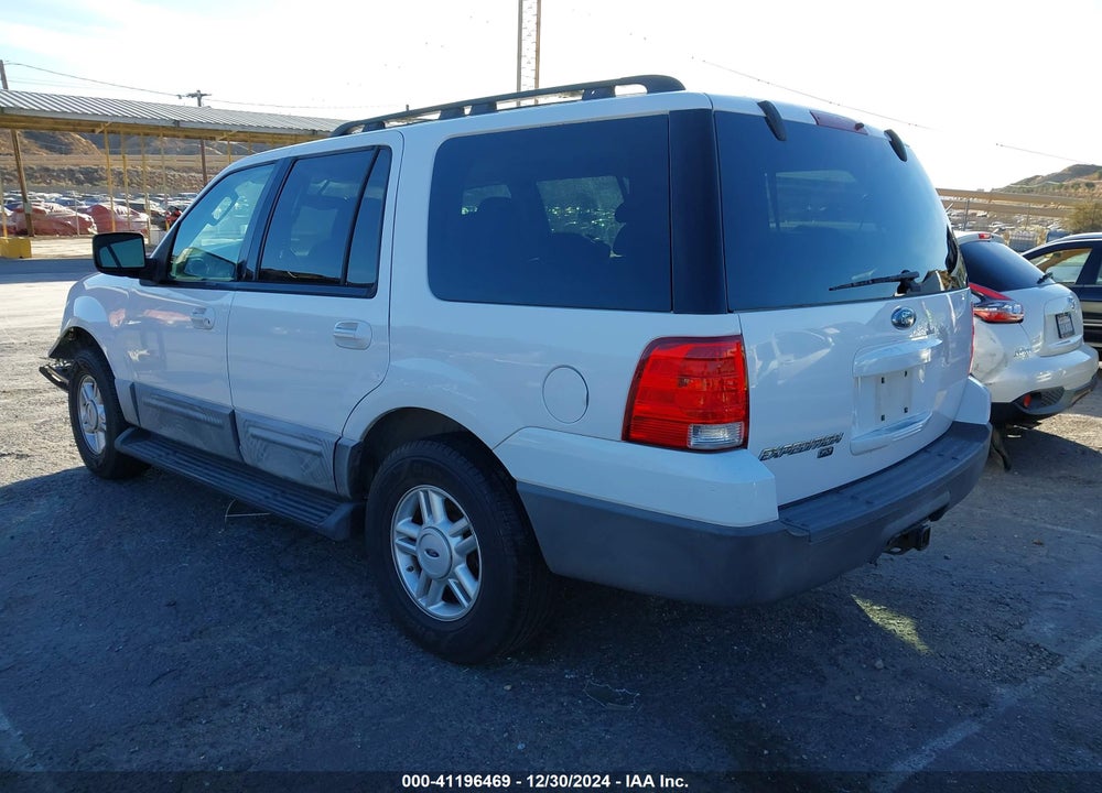 2005 FORD EXPEDITION XLT VIN: 1FMPU15555LA94780